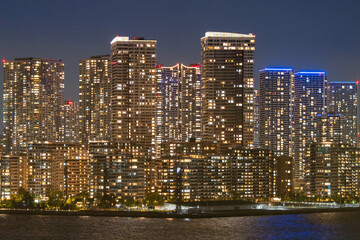 Obraz premium 晴海のタワーマンション群の夜景 