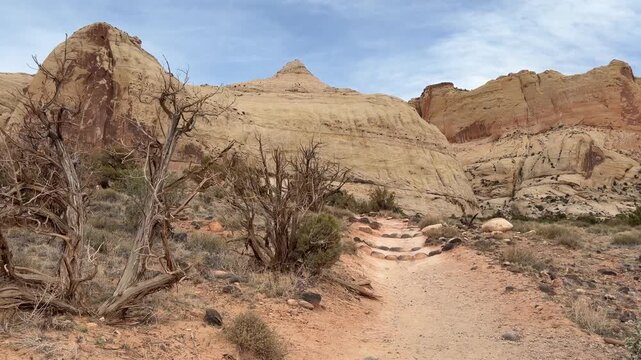 Capitol Reef National Park &ndash; Hiking the Hickman Bridge Trail, view of Navajo Dome