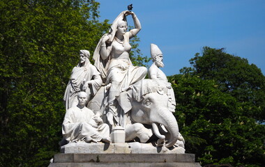 Fototapeta premium Sculpture by John Henry Foley in Albert memorial park, London, Uk