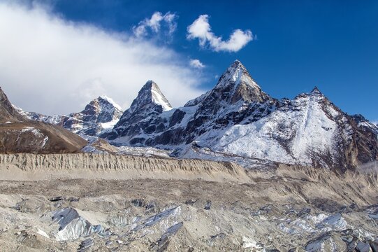 Mount cholo peak Kangchung Nirekha Himalaya mountain