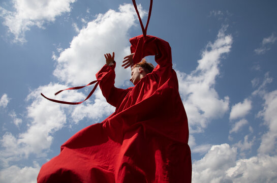 Dance in red 