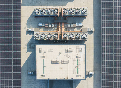 Industrial rooftop HVAC system with solar panels