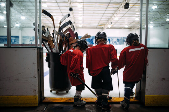 boys playing hockey