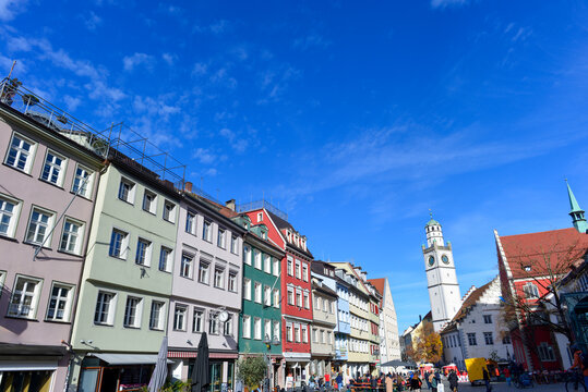 Historischer Marienplatz mit Blaserturm in Ravensburg