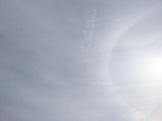 Fototapeta premium Sun halo forming in hazy sky
