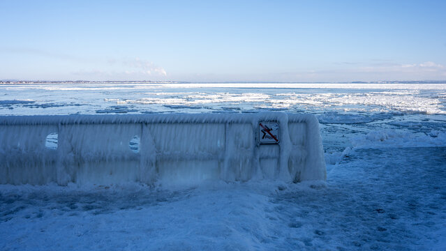Frozen railling at aarhus harbour 