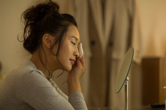 若い女性