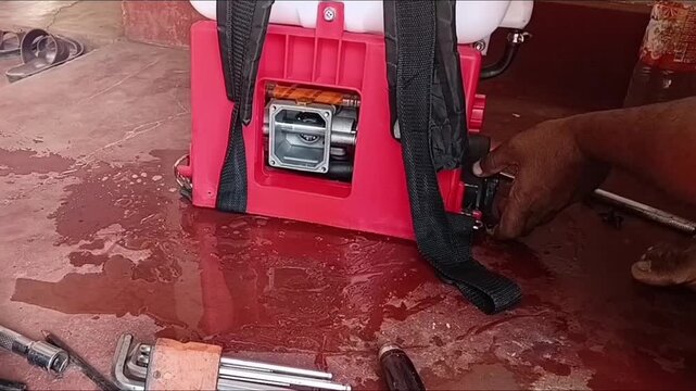 Starting Two Stroke Engine To Demonstrate Internal Piston And Bearing Mechanism Of Power Sprayer Pump
