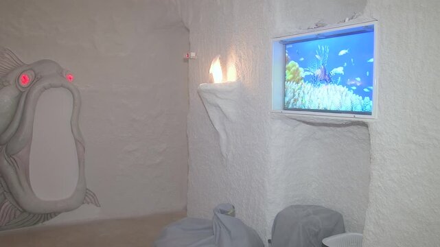 Salt room (halo chamber) for the treatment of chronic lung diseases in remission. Rehabilitation of the respiratory system following past infections.