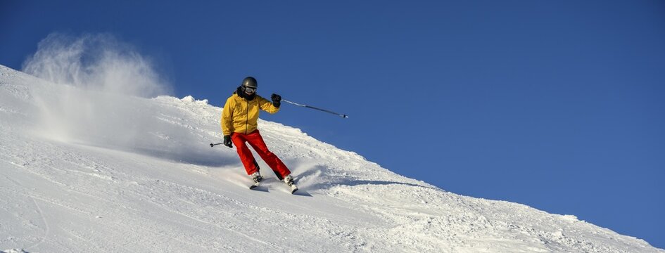 Skier, Hohe Salve ski run, SkiWelt Wilder Kaiser Brixenthal, Hochbrixen, Tyrol, Austria