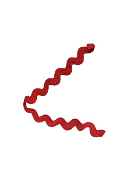 Decorative tape RIC Rac red, used for sewing and handicrafts.