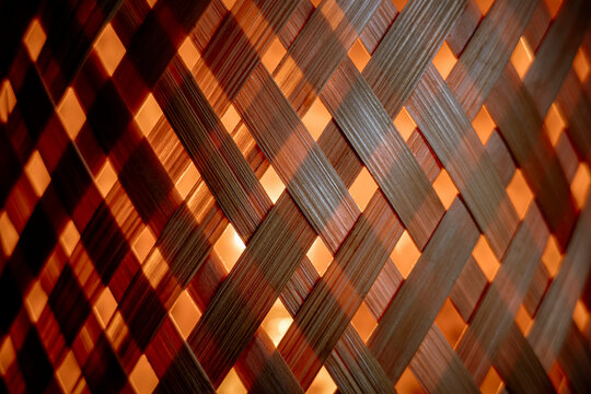 Woven Lamp Design Shows Craftsmanship and Light Pattern Effects