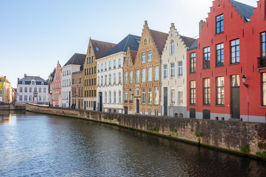 Medieval architecture along Spiegelrei canal in Brugge, Belgium