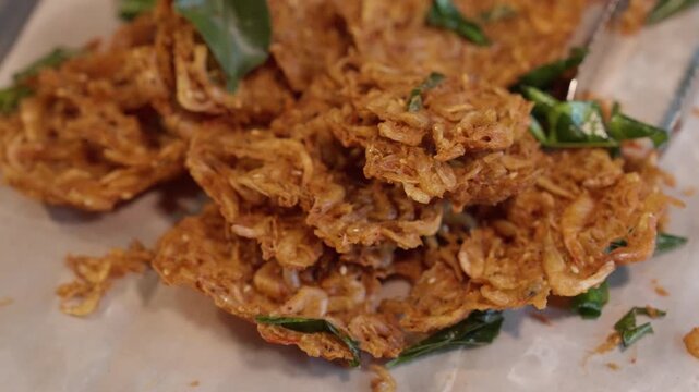 Fresh Thai Asian Crispy Fried Prawn Shrimp Patty w/ Kaffir Lime Leaf & Chilies