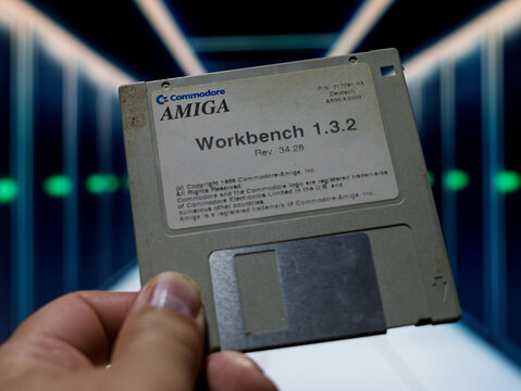 Commodore Amiga Workbench 1.3.2 Floppy Disk Image