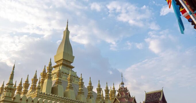 thatluang stupa nice day timelape