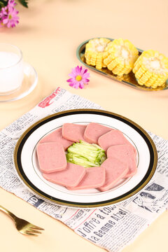 Delicious Pork Lunch with Fresh Corn and Vegetables
