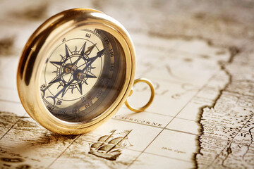 Antique compass © Alexstar