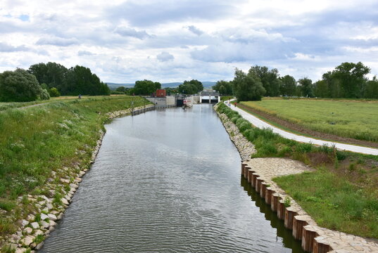 cycle route EV4 along Batas canal from town Str&aacute;žnice to Hodonin
