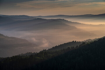 Wschód Słońca, Beskid Sądecki © Maciej G. Szling