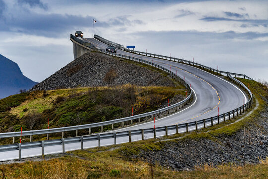 Cars on the Myrb&aelig;rholmbrua bridge on the Atlantic Road, Vevang, M&oslash;re og Romsdal, Norway