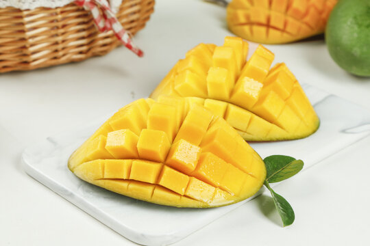 Fresh Kate Mango from Panzhihua, Sichuan - Sliced Tropical Fruit