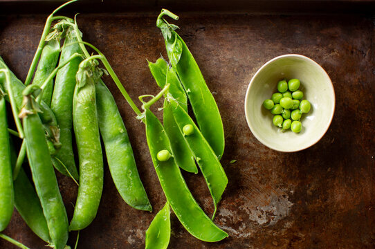Fresh peas in the pod
