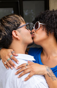 Kiss Young couple smile relationship 