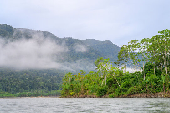 Clouds over the Andean slopes dovered by the montane cloudforest along Madre de Dios River, Manu National Park, Peru.