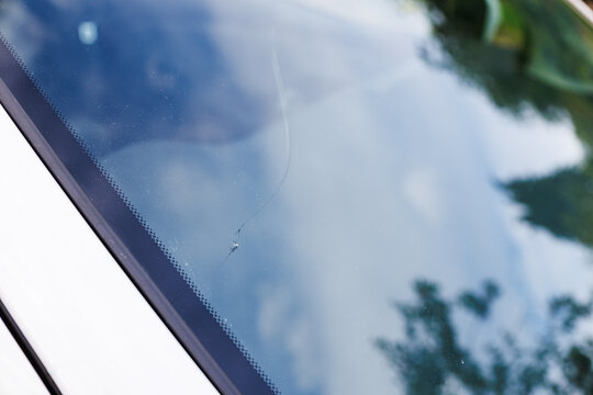 Close up of crack in windscreen