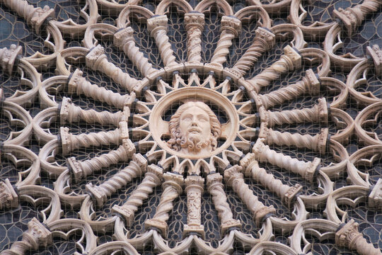 Particolare del rosone della facciata del duomo di Orvieto, Umbria