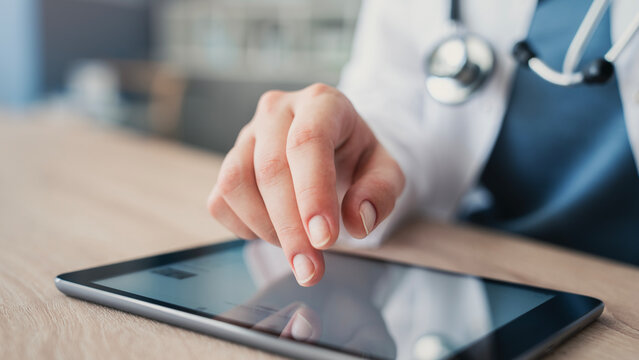 Digital tablet usage, medical documentation and application in healthcare	
