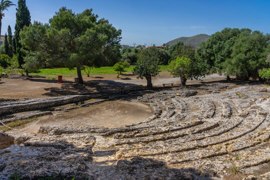 Mallorca, Spanien: Alcudia Altstadt mit der r&ouml;mischen Ausgrabung Ruinen von Pollentia - Forum, Teatro Romano