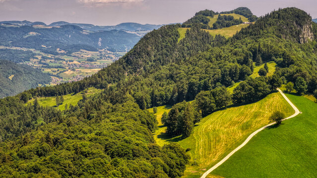 Luftaufnahme vom Balmberg, Kanton Solothurn und Bern, Schweizer Jura, 21.06.2026