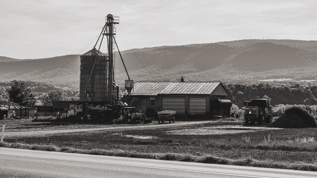 Old farm in the mountains of Virginia in black and white