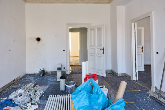 Historic Wilhelminian Era Apartment Renovation, Demolition Phase, Berlin-Prenzlauer Berg, Urban Renewal, Real Estate Construction