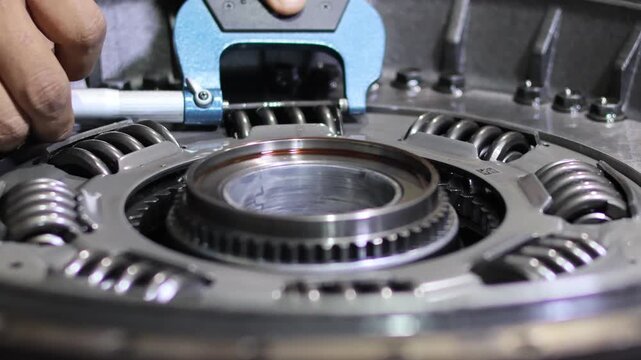 Measuring Automatic Transmission Torque Converter Component with Micrometer