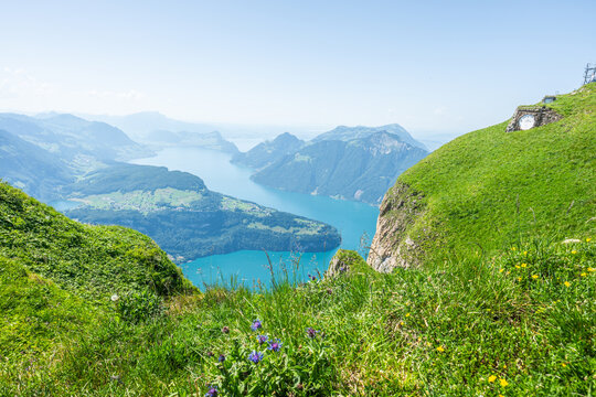 Gratweg ridge panorama overlooking lake lucerne from stoos