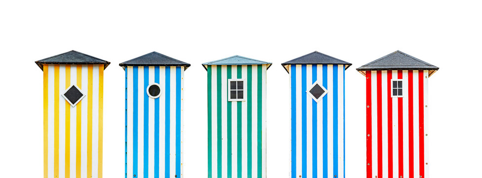 Bunte Badeh&auml;uschen an einem Sandstrand