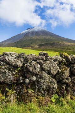 Ponta do Pico highest mountain of Portugal, Island of Pico, Azores, Portugal