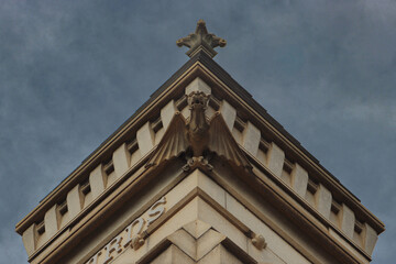 Obraz premium Old Building with Gargoyle 