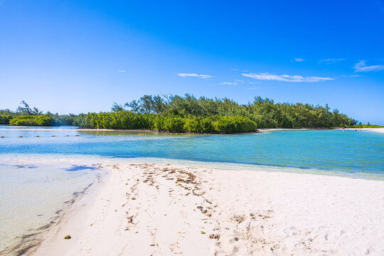 Excursion sur l'Ile aux Cerfs et ses plages de sable blanc, Ile Maurice, Trou d'Eau Douce, Oc&eacute;an Indien, Afrique