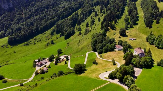 Luftaufnahme, Flug &uuml;ber den Balmberg, Schweiz, Juni 2026
