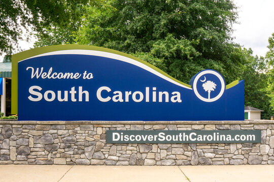 Welcome to South Carolina sign at a welcome center