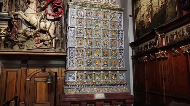 The largest tile stove in the world &ndash; Artus Court, Gdańsk, Poland