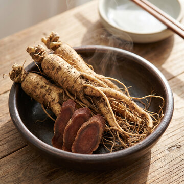 인삼,ginseng,홍삼,red ginseng,보양식,health food,건강식품,health supplement,원기회복,energy recovery,한방재료,herbal ingredient,면역력,immunity,전통재료,traditional ingredient,건강관리,health care,영양식,nutrition,스태미나,stamina