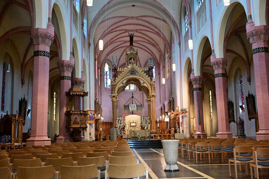 Laurentiuskirche (&Eacute;glise Saint-Laurent) in Diekirch, Luxemburg