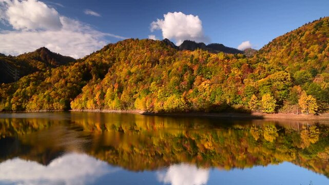 さっぽろ湖の秋