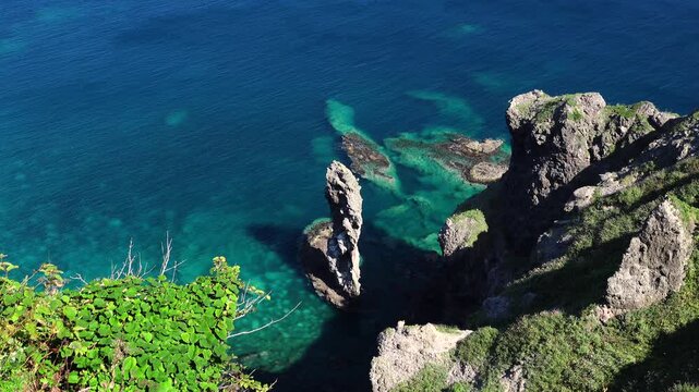 水無の立岩　積丹ブルー