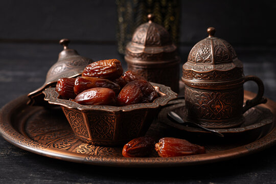 Authentic Middle Eastern Tea and Dates